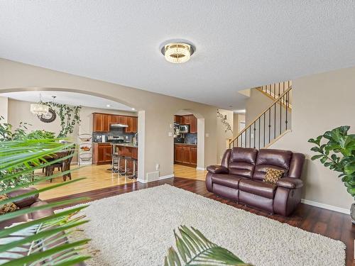 17632 87 Street, Edmonton, AB - Indoor Photo Showing Living Room