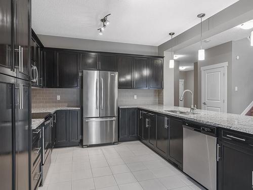 21932 97 Avenue, Edmonton, AB - Indoor Photo Showing Kitchen With Upgraded Kitchen