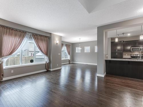 21932 97 Avenue, Edmonton, AB - Indoor Photo Showing Living Room