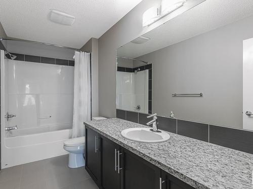 21932 97 Avenue, Edmonton, AB - Indoor Photo Showing Bathroom