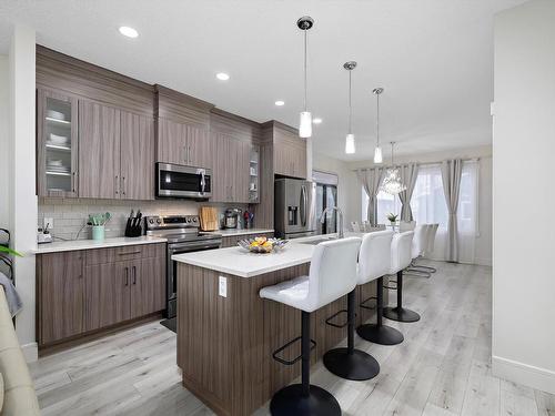 22347 93 Avenue, Edmonton, AB - Indoor Photo Showing Kitchen With Stainless Steel Kitchen With Upgraded Kitchen