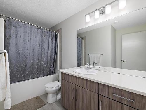 22347 93 Avenue, Edmonton, AB - Indoor Photo Showing Bathroom