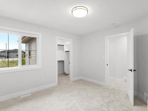 32 Avonlea Way, Spruce Grove, AB - Indoor Photo Showing Other Room