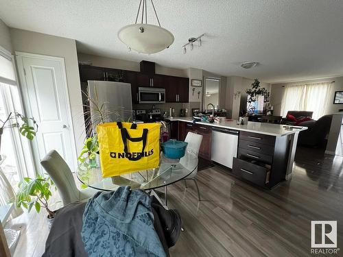 35 460 Hemingway Road, Edmonton, AB - Indoor Photo Showing Kitchen