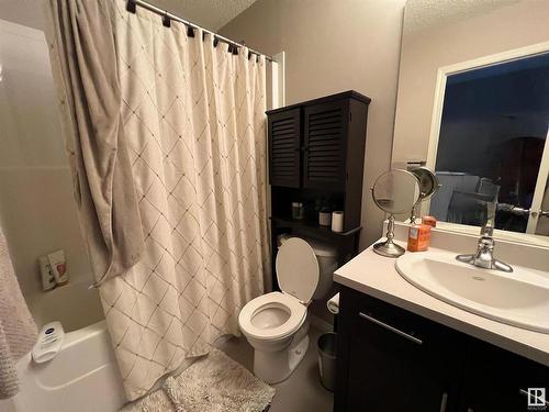 35 460 Hemingway Road, Edmonton, AB - Indoor Photo Showing Bathroom