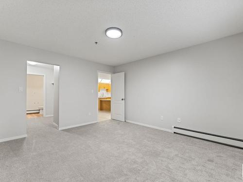 103 11915 106 Avenue, Edmonton, AB - Indoor Photo Showing Other Room