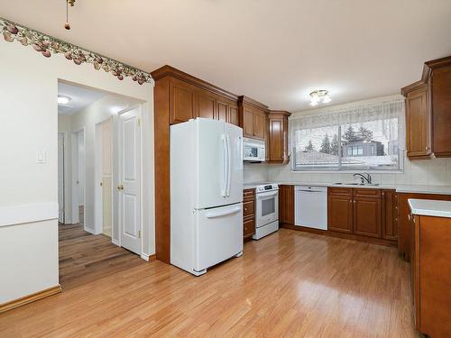 9635 149 Street, Edmonton, AB - Indoor Photo Showing Kitchen