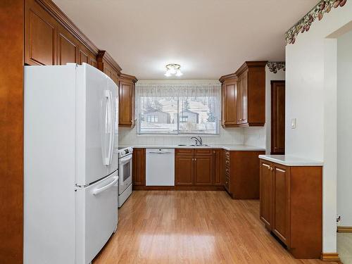 9635 149 Street, Edmonton, AB - Indoor Photo Showing Kitchen