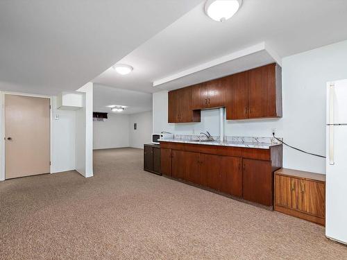 9635 149 Street, Edmonton, AB - Indoor Photo Showing Kitchen