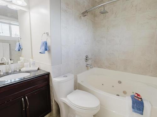 12812 47 Street, Edmonton, AB - Indoor Photo Showing Bathroom