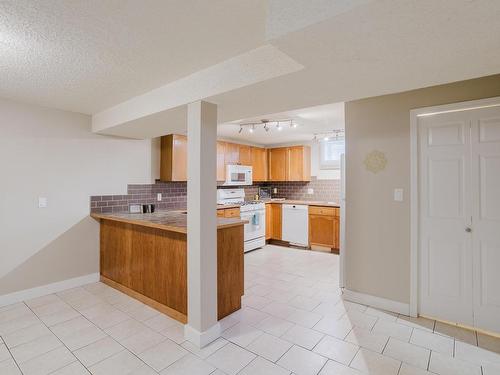 12812 47 Street, Edmonton, AB - Indoor Photo Showing Kitchen