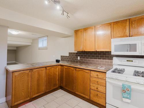 12812 47 Street, Edmonton, AB - Indoor Photo Showing Kitchen