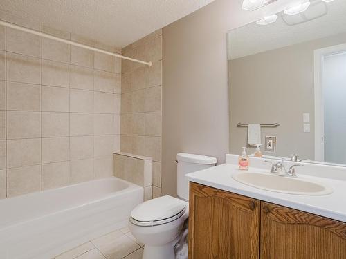 12812 47 Street, Edmonton, AB - Indoor Photo Showing Bathroom