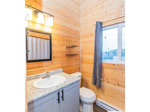 9731 109 Street, Westlock, AB - Indoor Photo Showing Bathroom