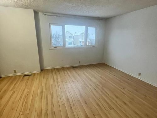 18609 95A Avenue, Edmonton, AB - Indoor Photo Showing Other Room