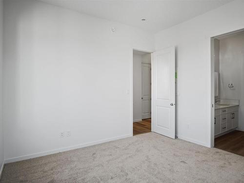 20507 42 Avenue, Edmonton, AB - Indoor Photo Showing Other Room