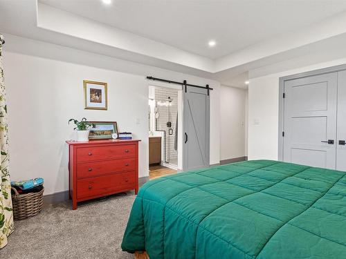 10518 45 Street, Edmonton, AB - Indoor Photo Showing Bedroom