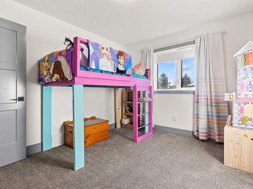 10518 45 Street, Edmonton, AB - Indoor Photo Showing Bedroom