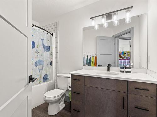 10518 45 Street, Edmonton, AB - Indoor Photo Showing Bathroom