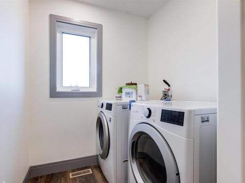 10518 45 Street, Edmonton, AB - Indoor Photo Showing Laundry Room