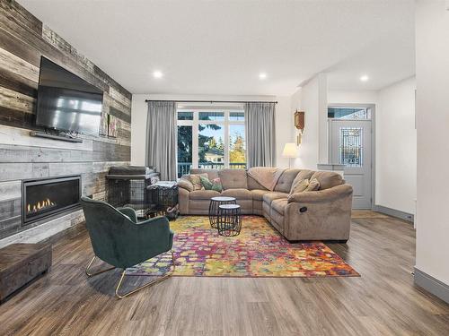 10518 45 Street, Edmonton, AB - Indoor Photo Showing Living Room With Fireplace