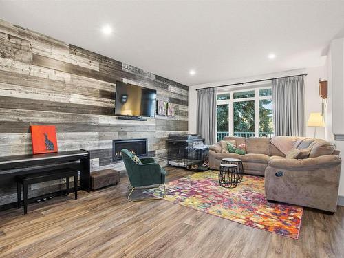 10518 45 Street, Edmonton, AB - Indoor Photo Showing Living Room With Fireplace