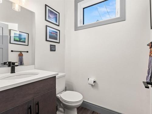 10518 45 Street, Edmonton, AB - Indoor Photo Showing Bathroom