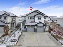 5323 15 ave SW  Edmonton, AB T6X 1S2