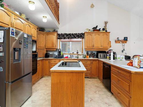 12 J Brown Place, Leduc, AB - Indoor Photo Showing Kitchen