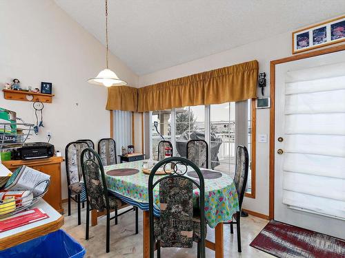 12 J Brown Place, Leduc, AB - Indoor Photo Showing Dining Room