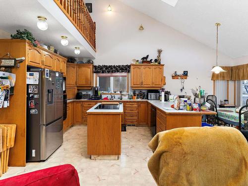 12 J Brown Place, Leduc, AB - Indoor Photo Showing Kitchen