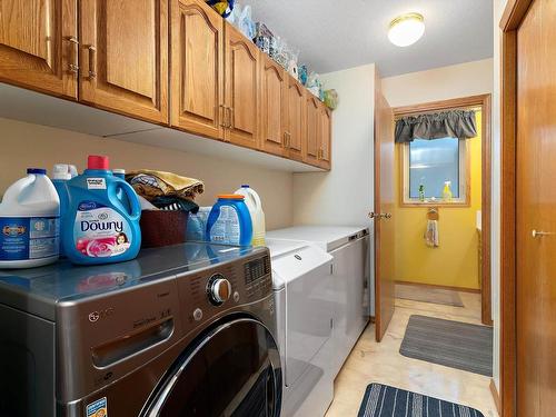 12 J Brown Place, Leduc, AB - Indoor Photo Showing Laundry Room