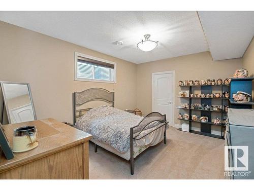 65 Lincoln Green, Spruce Grove, AB - Indoor Photo Showing Bedroom