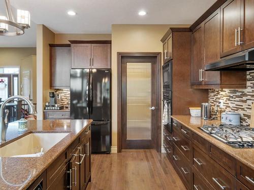 65 Lincoln Green, Spruce Grove, AB - Indoor Photo Showing Kitchen