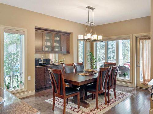 65 Lincoln Green, Spruce Grove, AB - Indoor Photo Showing Dining Room