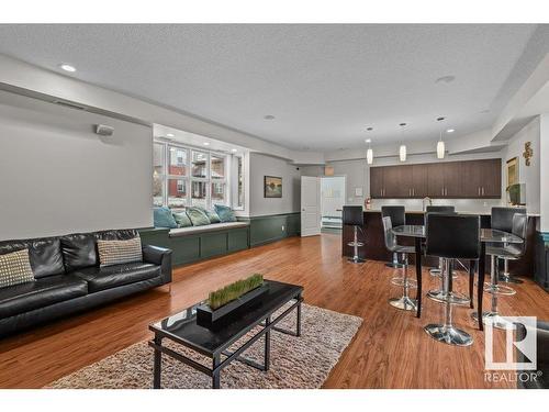 55 655 Watt Boulevard, Edmonton, AB - Indoor Photo Showing Living Room