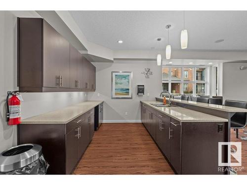 55 655 Watt Boulevard, Edmonton, AB - Indoor Photo Showing Kitchen