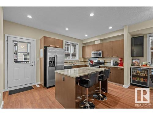 55 655 Watt Boulevard, Edmonton, AB - Indoor Photo Showing Kitchen