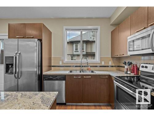 55 655 Watt Boulevard, Edmonton, AB - Indoor Photo Showing Kitchen With Double Sink