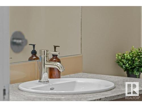 55 655 Watt Boulevard, Edmonton, AB - Indoor Photo Showing Bathroom