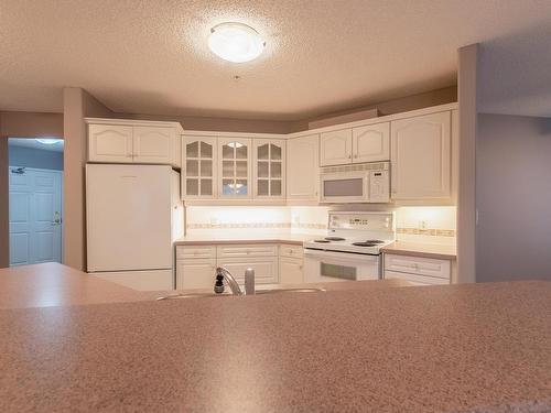 124 9730 174 Street, Edmonton, AB - Indoor Photo Showing Kitchen