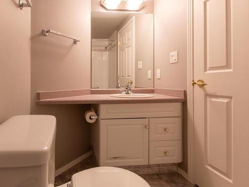 124 9730 174 Street, Edmonton, AB - Indoor Photo Showing Bathroom