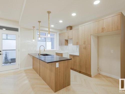 32 16231 19 Avenue, Edmonton, AB - Indoor Photo Showing Kitchen