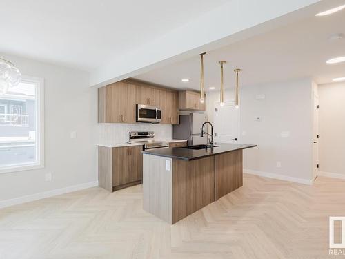 50 1010 Millbourne Road, Edmonton, AB - Indoor Photo Showing Kitchen With Upgraded Kitchen