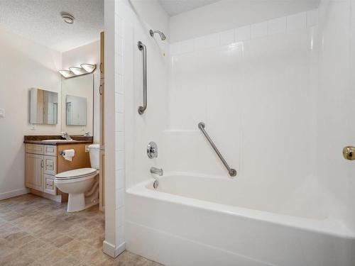 12 4527 55 Avenue, Tofield, AB - Indoor Photo Showing Bathroom