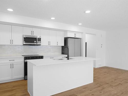 17 905 172 Street, Edmonton, AB - Indoor Photo Showing Kitchen