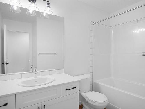 17 905 172 Street, Edmonton, AB - Indoor Photo Showing Bathroom