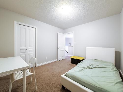 20740 96 Avenue, Edmonton, AB - Indoor Photo Showing Bedroom