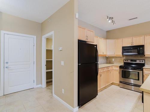 239 160 Magrath Road, Edmonton, AB - Indoor Photo Showing Kitchen