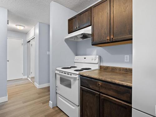 212 600 Kirkness Road, Edmonton, AB - Indoor Photo Showing Kitchen